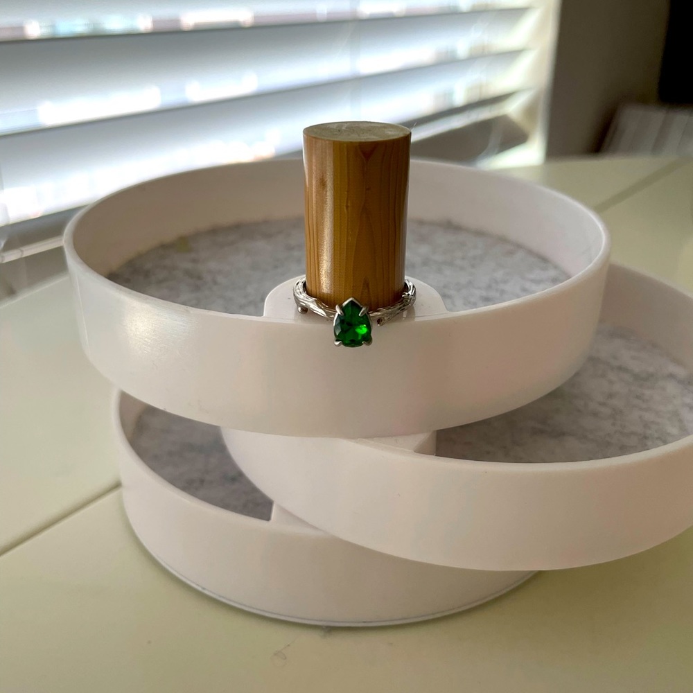 Fragrant Jewels Ring size 8